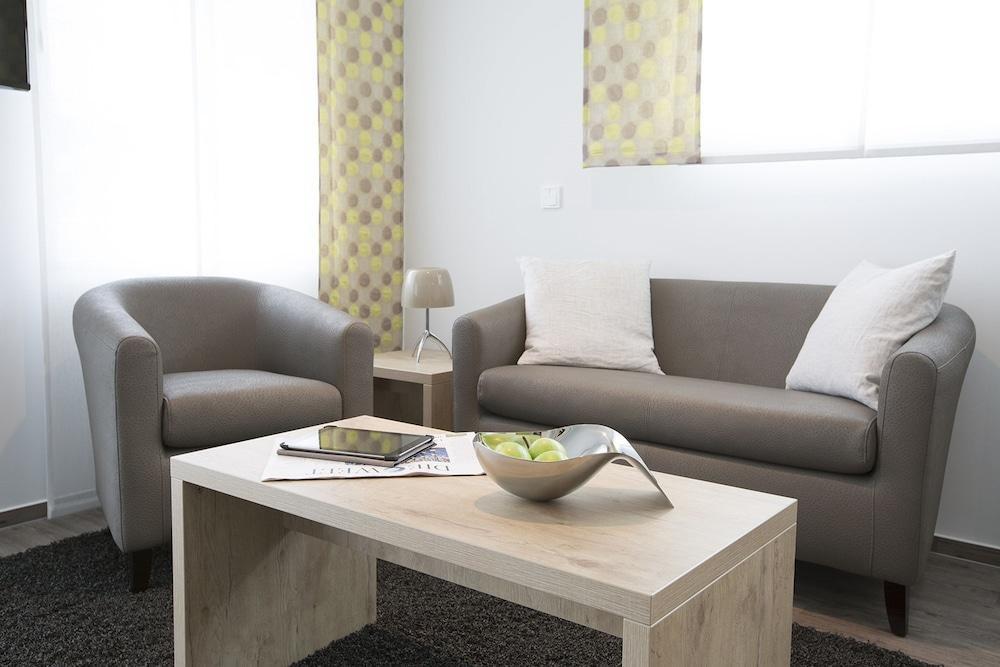 Adapt - Adlershof Appart hôtel 4*